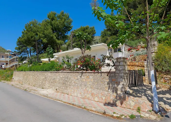 Apartament Flower Saranda