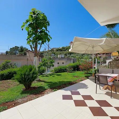 Flower Appartement Saranda