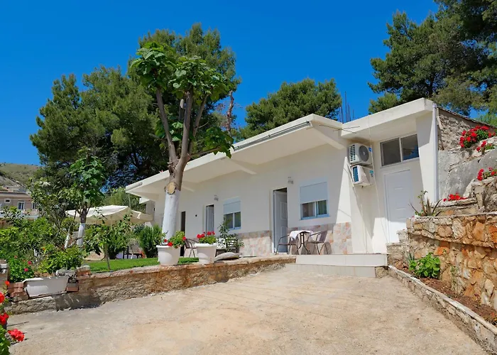 Flower 公寓 Sarandë